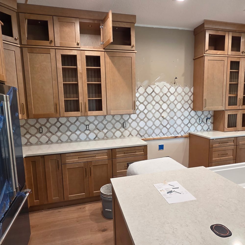 Arabesque tile kitchen backsplash